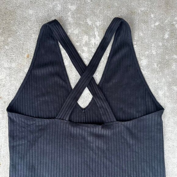 Black AEMI + Co ribbed tank top - Picture 4 of 7